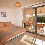 Beautiful In With Kitchen 度假居 *