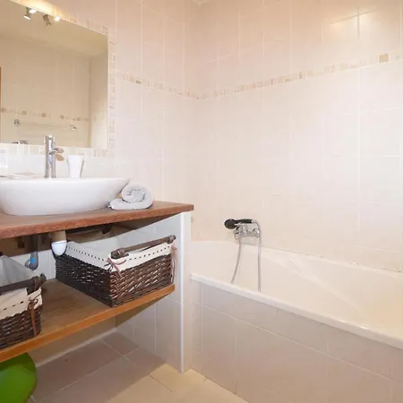 Beautiful In With Kitchen *