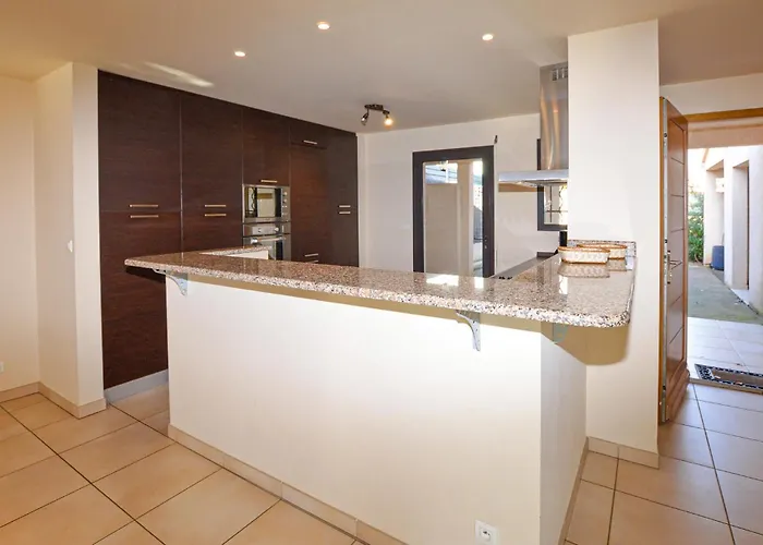 Semesterbostad Beautiful In With Kitchen Sagone (Corsica)