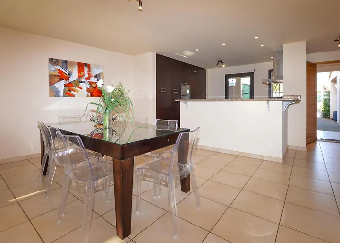 Beautiful In With Kitchen